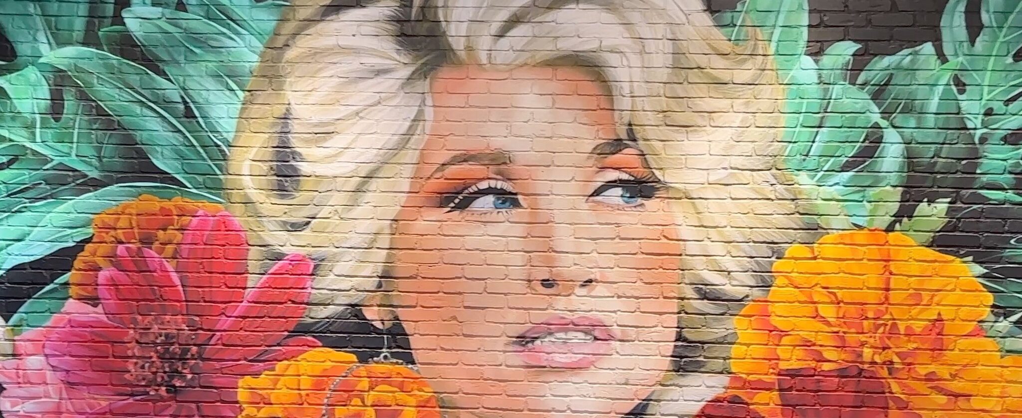 Dolly Parton mural at Azul Cantina in Pigeon Forge, TN